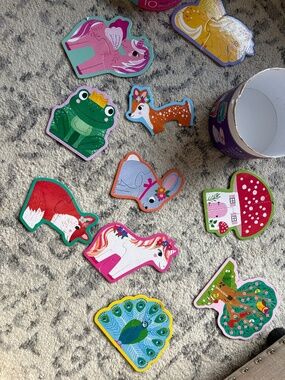 Toddler Beginner Puzzle. Missing 1 piece (fox's feet)